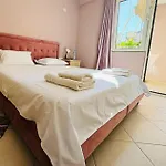 דירה Sisi's Apartments-tirana Center טיראנה