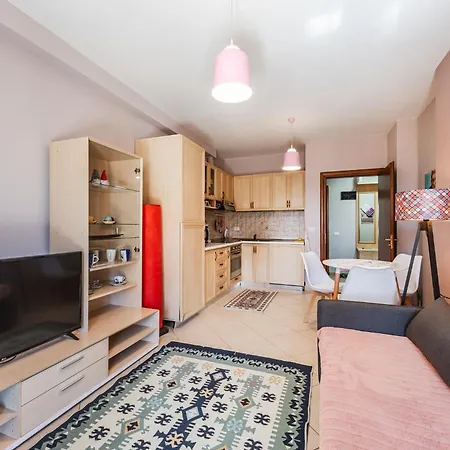 Sisi's Apartments-tirana Center Апартаменты Тирана